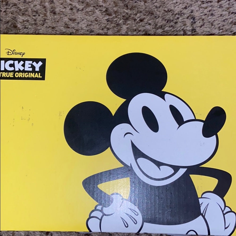 Vans - Picture 4 of 4